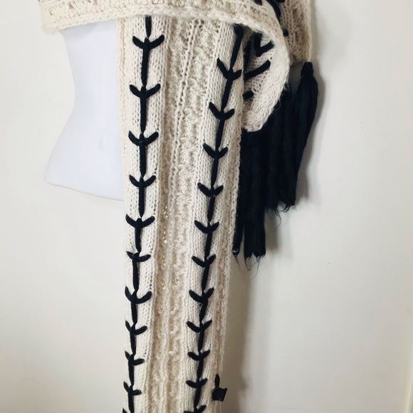 NWT Steve Madden chunky knit scarf women black white - Picture 2 of 7